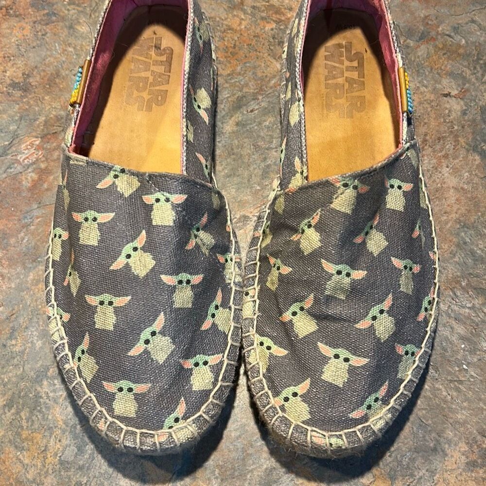 Star Wars Mandalorian Baby Yoda Espardrilles 10.5 Woman’s Slide On Shoes Disney